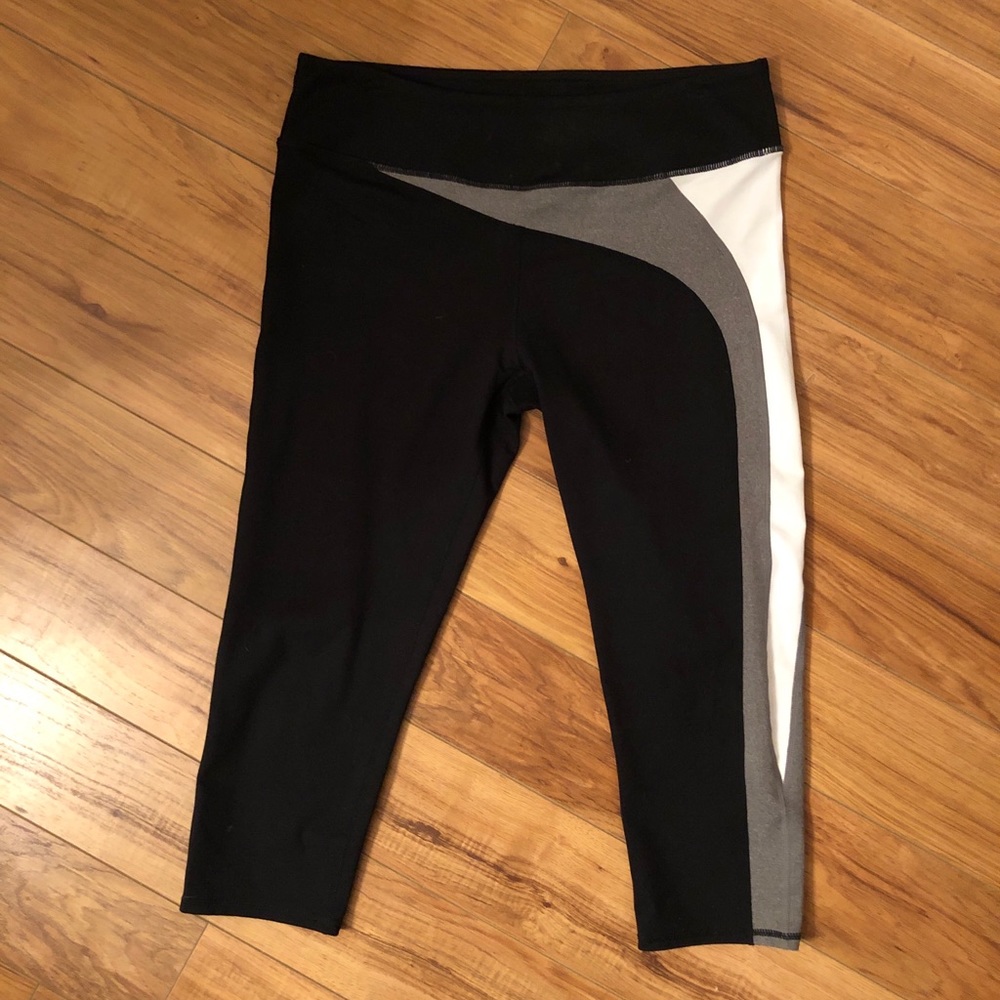 Fabletics Capris